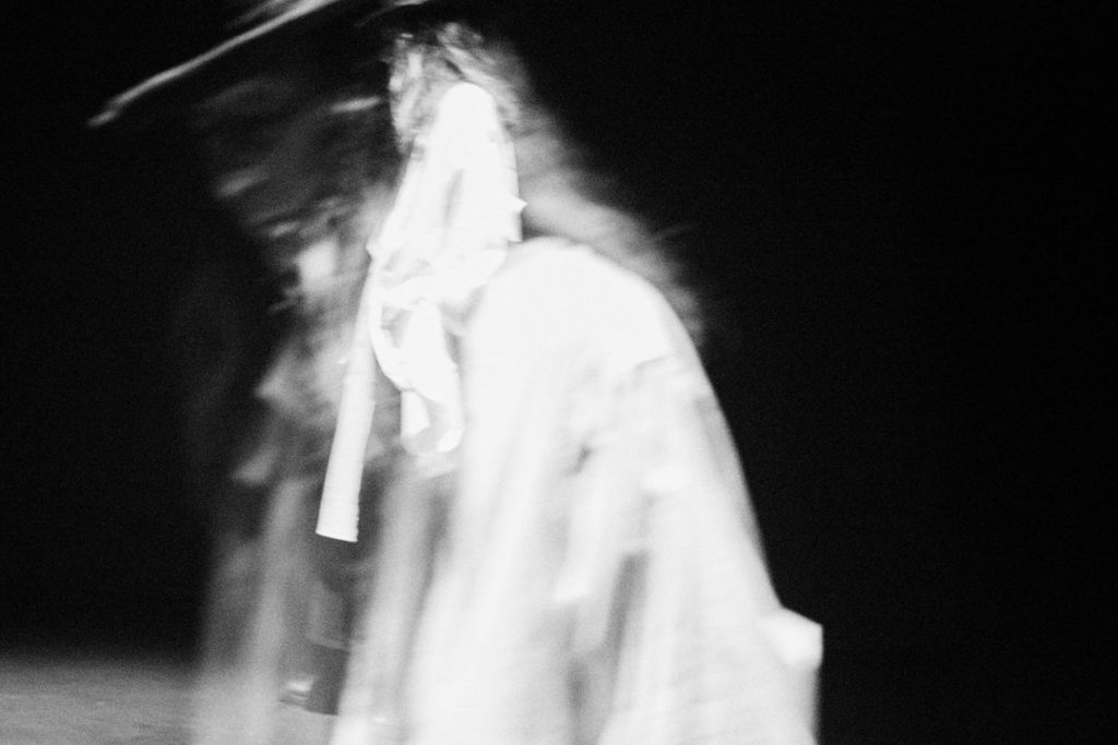 Yohji Yamamoto POUR HOMME AW22⁠
⁠
#YohjiYamamoto⁠
⁠
Discover the latest collecti...