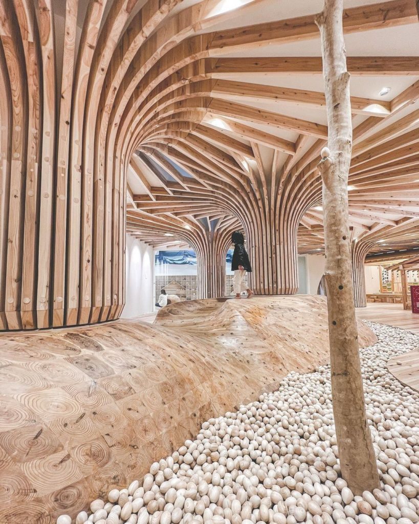 How many of your toys were made of wood when you were younger? 
A trip to the To...