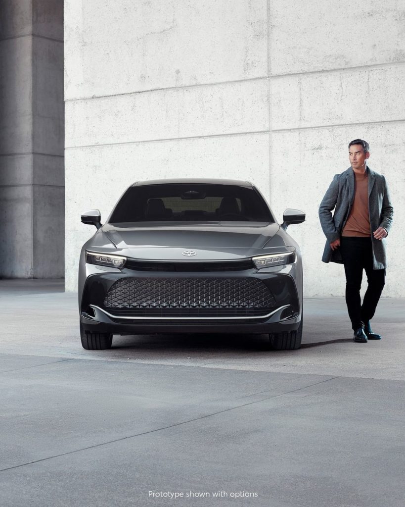 Be proud of who you are. Be proud of what you drive. #ToyotaCrown #LetsGoPlaces...