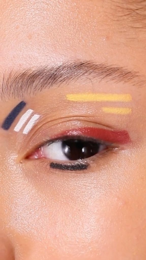 Lay it all on the lines like @jamesmolloymakeupartist using our bold and budge-p...