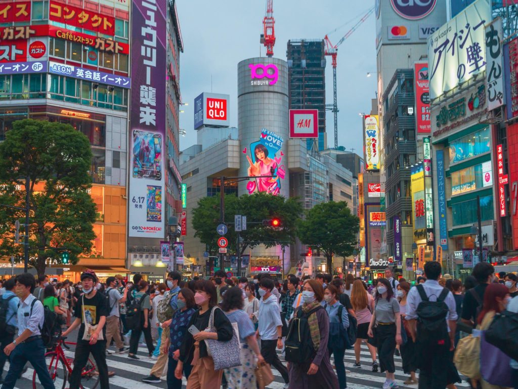 Busy weeknight in Shibuya crossing