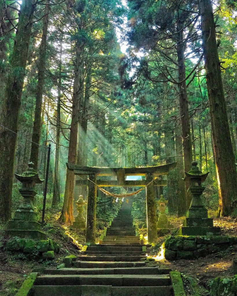 Kamishikimi Kumanoimasu Shrine | Credit: @yrsnakelv