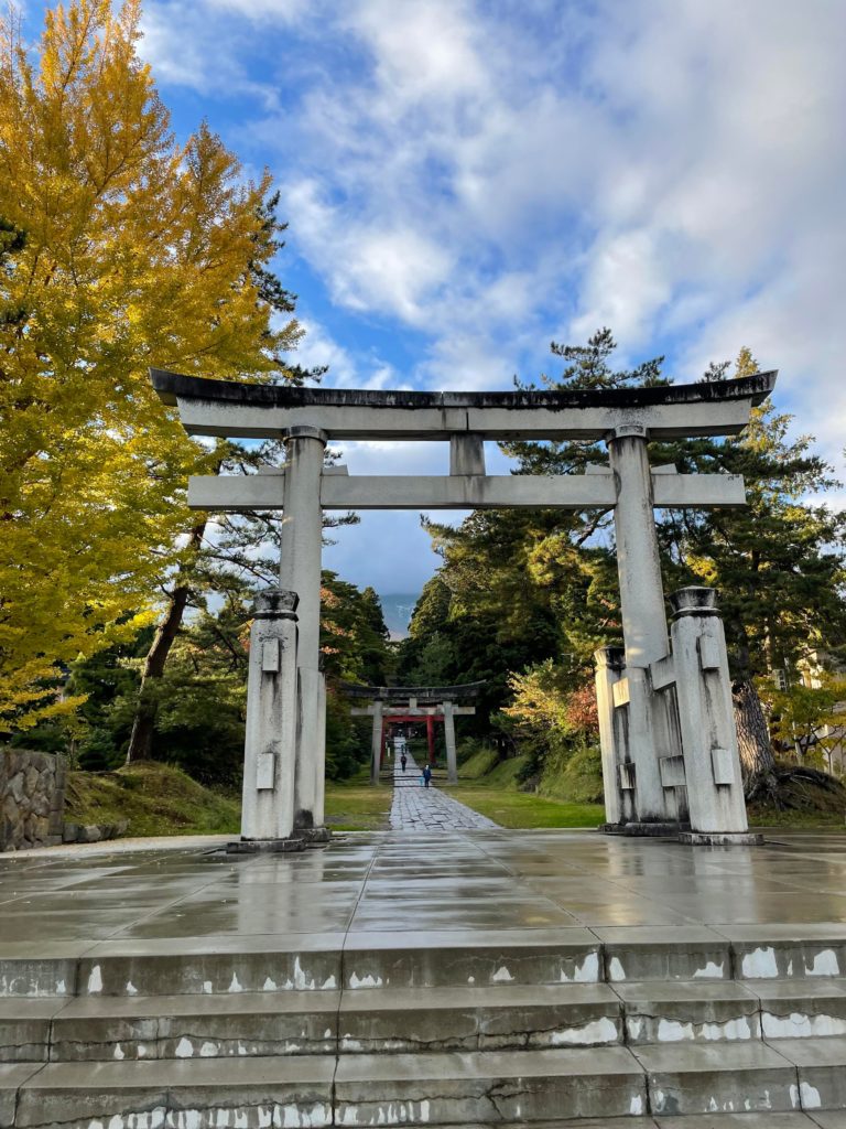 My. Iwaki Shrine in the fall (岩木山神社)