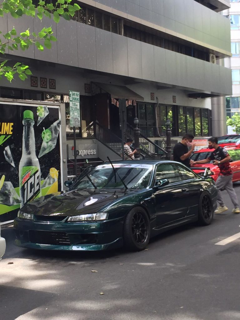 Stumbled upon this clean S14 while getting coffee.