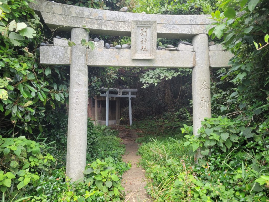 Hidden shrine in the forest of Ainoshima (Fukuoka prefecture)