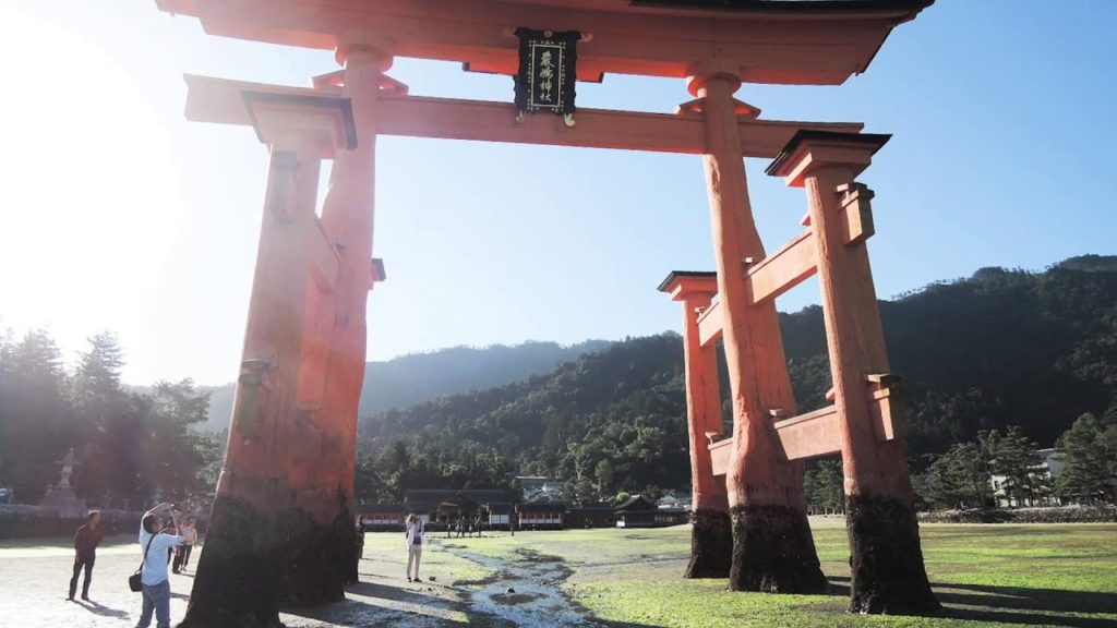 厳島神社【大鳥居　満潮干潮】 itsukushima miyazima  Most beautiful island