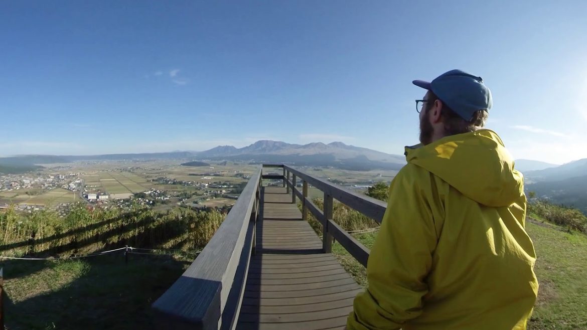 (360 °VR video) A virtual tour of Aso's wilderness with a guide! Kumamoto Prefecture_Aso_Tangoyama