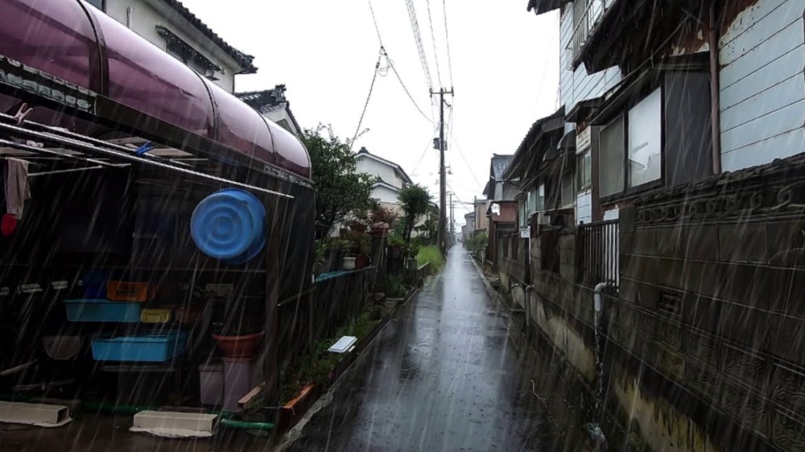 [Walking in the Rain]Heavy Rainfall Walk in Japan  Niigata
