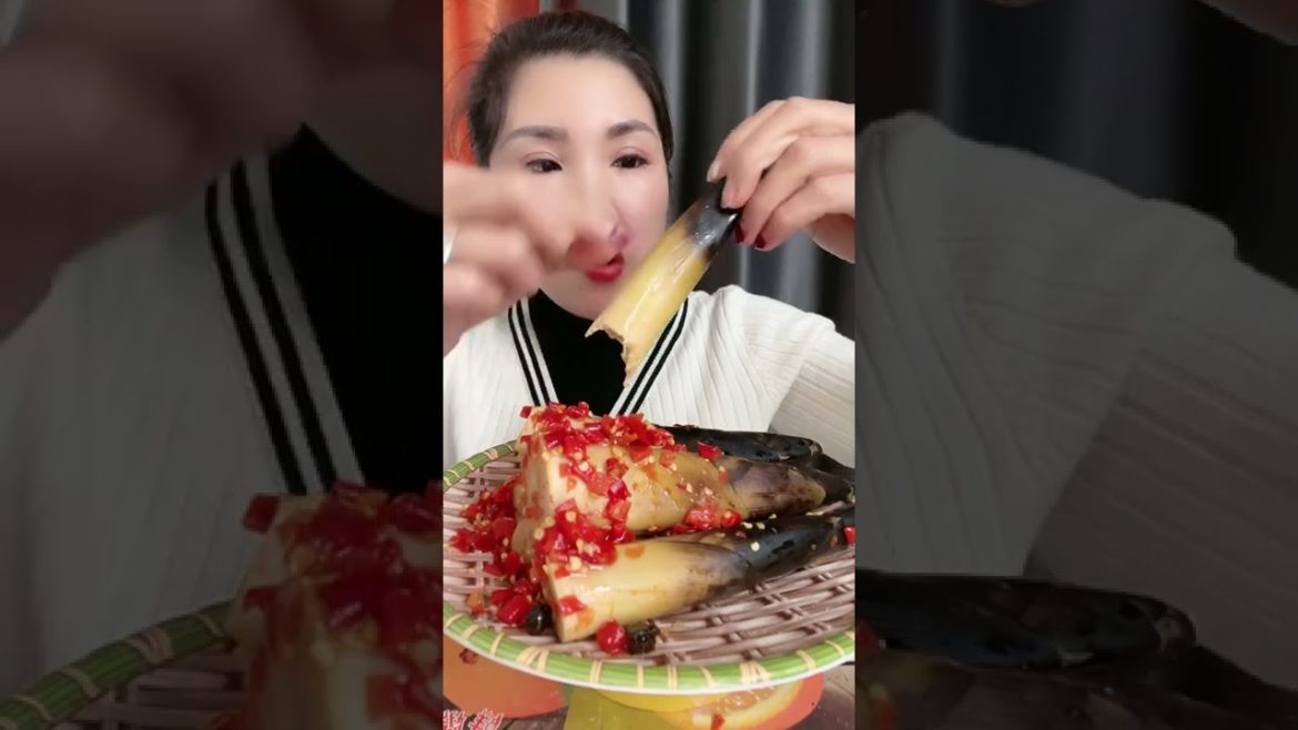 Ah na smile – ASMR eating seafood with talking Ah na smile - ASMR eating seafood with talking