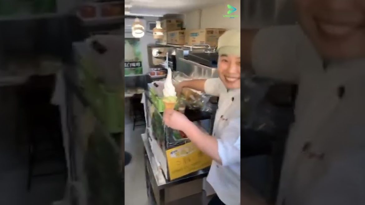 Ice-cream in Japan || japanese street food || japanese dessert || #shorts Ice-cream in Japan || japanese street food || japanese dessert || #shorts