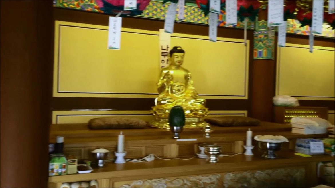 Korea Tour. PaJu BoGyeongSa Temple in June. 파주 보경사 ★ J at Seoul