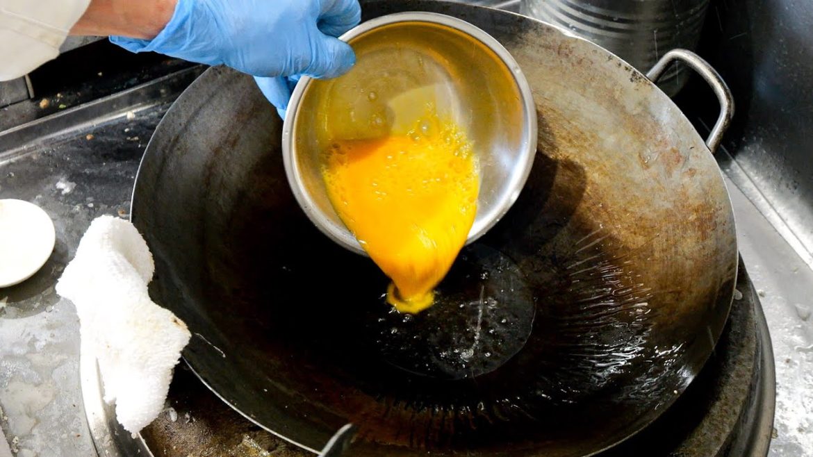 音でも旨い炒飯玉子!!鮮やかな職人鍋振りが炸裂する地元密着中華料理店の1日丨Wok Skills in Japan 音でも旨い炒飯玉子!!鮮やかな職人鍋振りが炸裂する地元密着中華料理店の1日丨Wok Skills in Japan