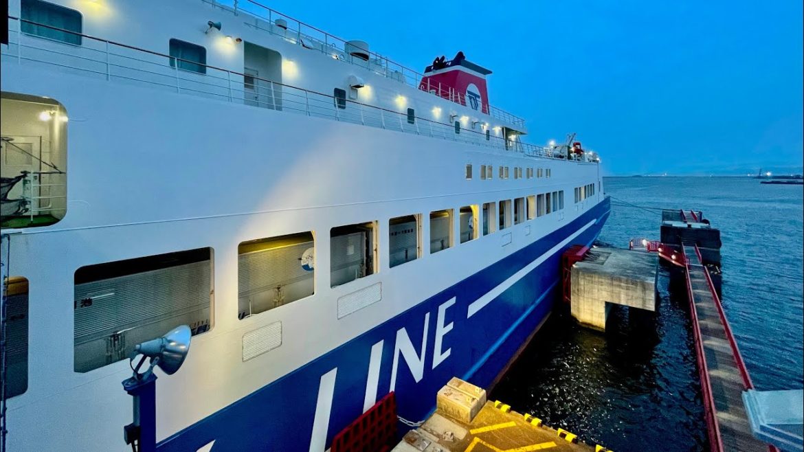 Overnight Ferry Trip in Japan🇯🇵Solo Trip | Osaka to Fukuoka🛳😴日本夜行フェリーで大阪から福岡まで12時間のひとり旅|名門大洋フェリー