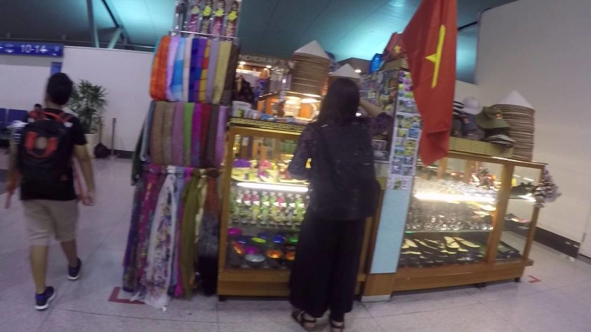 Tokyo Travel 2016, Episode 2 : "Vietnam Airport"