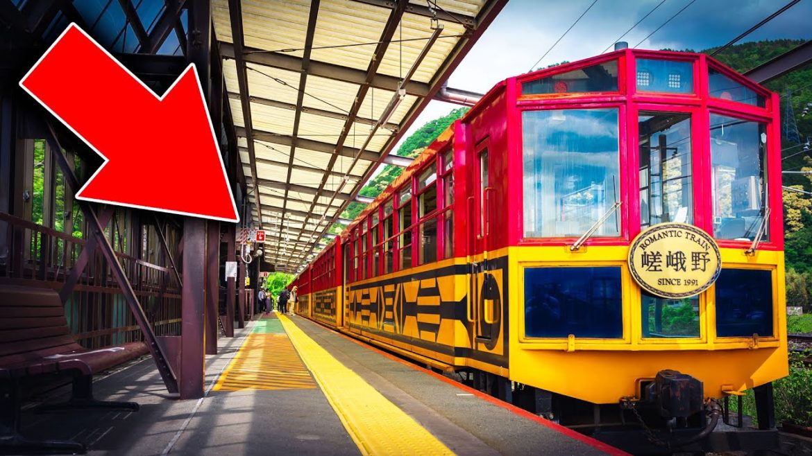 Japan's Romantic RETRO Train - Arashiyama, Kyoto