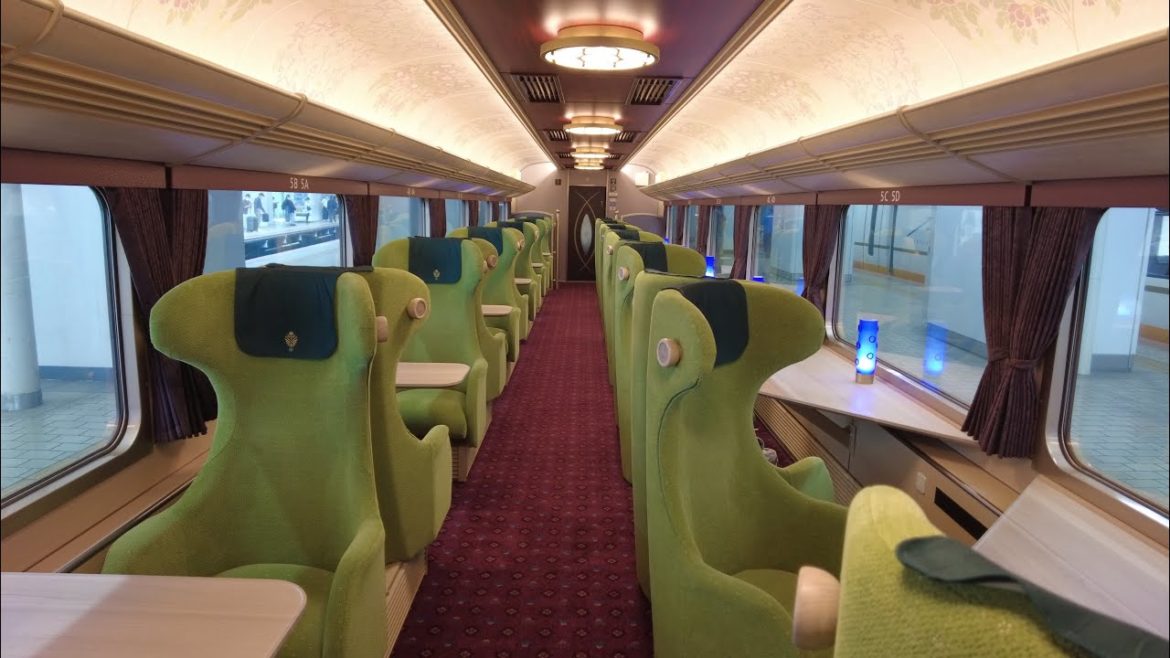 Riding on Japan’s Luxury Train with comfortable seat Kyoto to Nara.近鉄観光特急「あをによし」のツインシートに乗車しました Riding on Japan’s Luxury Train with comfortable seat Kyoto to Nara.近鉄観光特急「あをによし」のツインシートに乗車しました