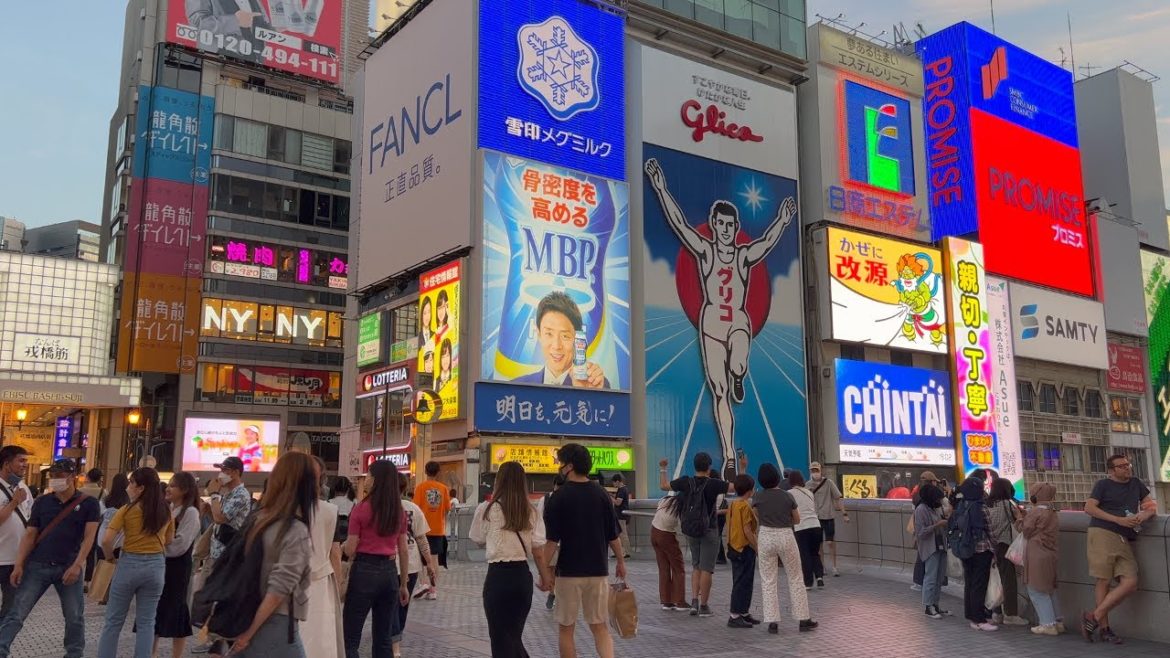 【4K】Osaka Neon Streets Walking Tour at Dusk |  Japan 2022【ASMR】