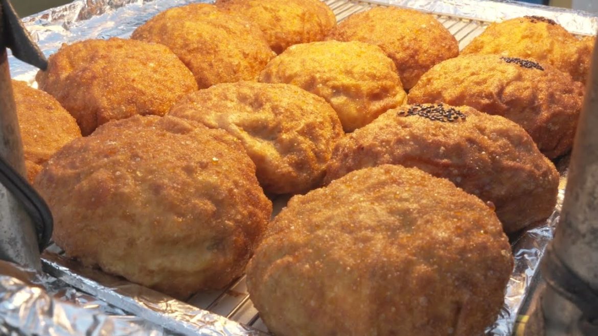 Crispy Oyster＆Shrimp ! Deep Fried  Shrimp and Oyster Buns !  Taiwanese Street Food