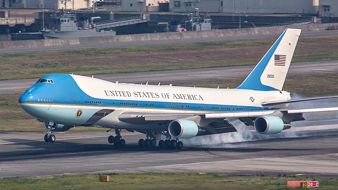 Air Force One Landing at Iwakuni Air Station, Japan Air Force One Landing at Iwakuni Air Station, Japan