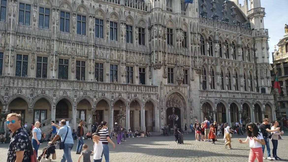 24 Hours in Brussels, Belgium - Travel Guide City Tour