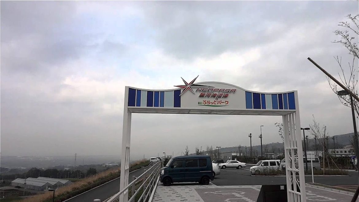 [visit japan]新東名高速道路 駿河湾沼津SA下り線の風景
