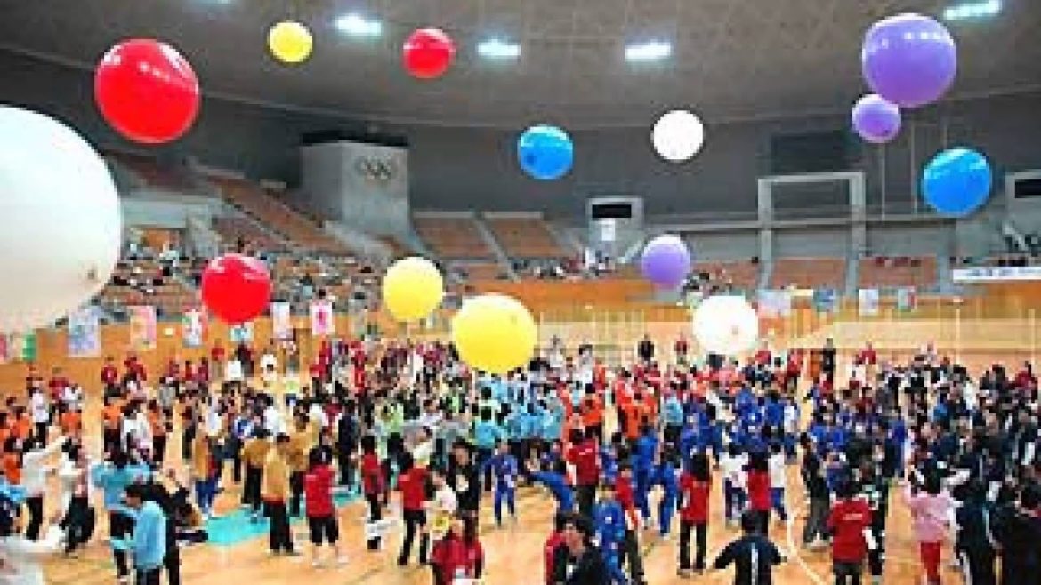 Travel Jepang : Berolahraga di arena Olimpiade White Ring. Nagano, Jepang Nagano No.036