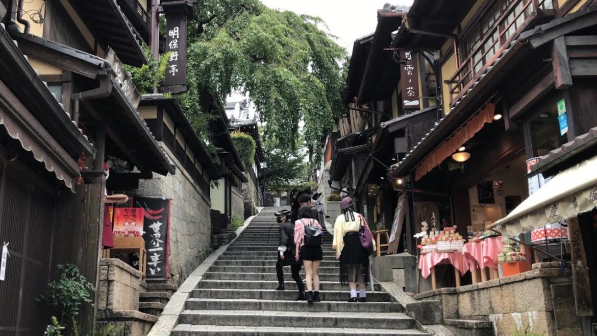 22年7月27日 猛暑日の京都を歩く 清水寺,三年坂,八坂の塔,八坂庚申堂,ねねの道,八坂神社,祇園 Walk around Kyoto city,Japan vlog