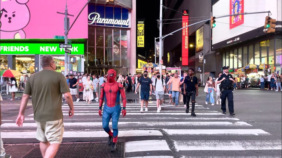 🇺🇸Live in NYC(07.29.2022): Fun Friday Night Life in Manhattan