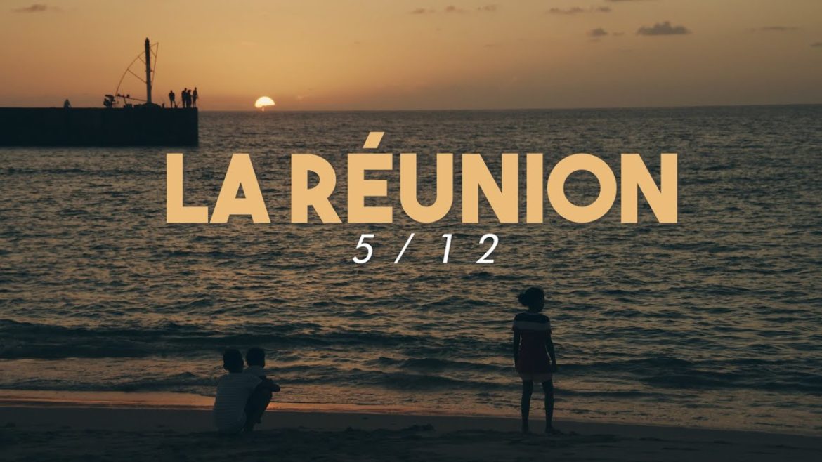 the dolphin boat tour {La Réunion 5/12} w/ BMPCC4K. the dolphin boat tour {La Réunion 5/12} w/ BMPCC4K.