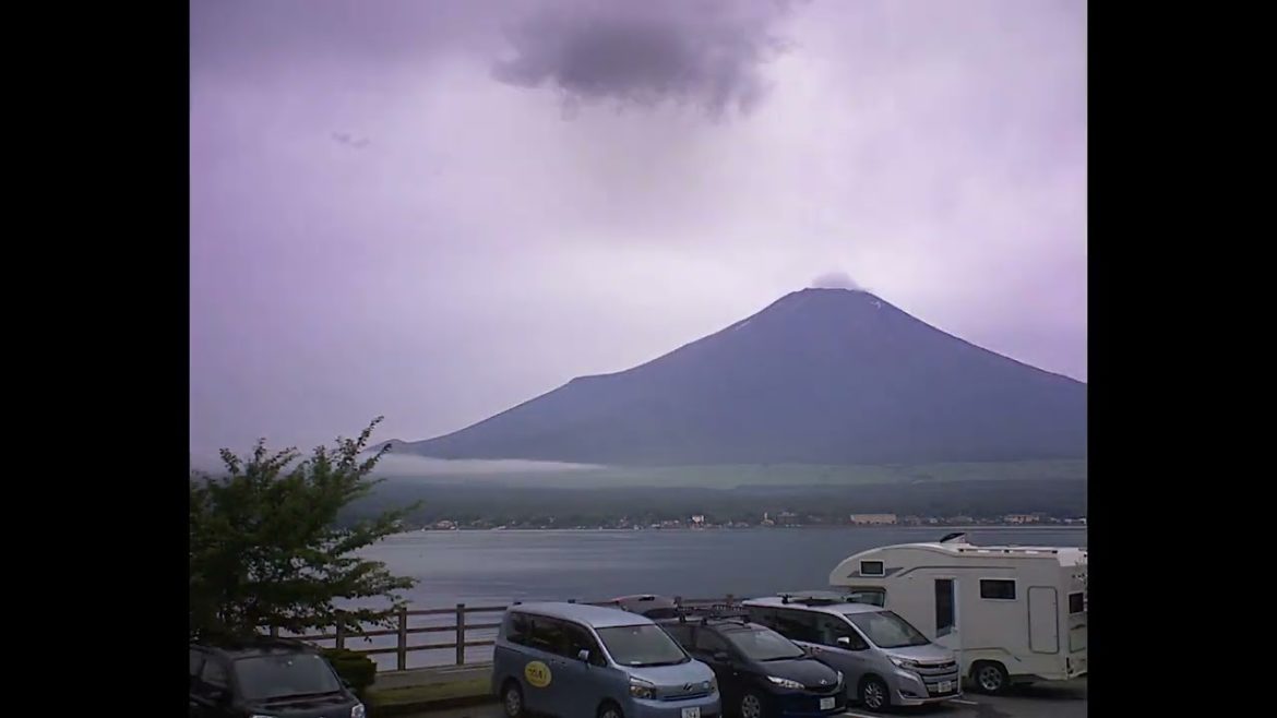 Mt  Fuji Time Lapse Video from Lake Yamanaka Fujiyama Live Camera 29 in 2022 7