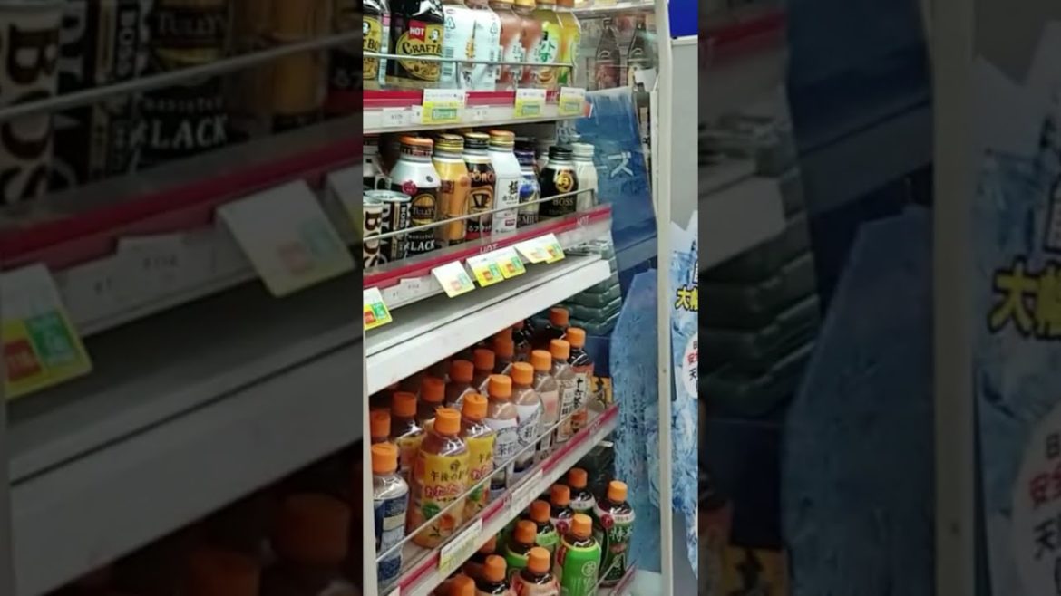 Family Mart, Japanese Convenience Store Tour.#shorts#japan#familymart Family Mart, Japanese Convenience Store Tour.#shorts#japan#familymart