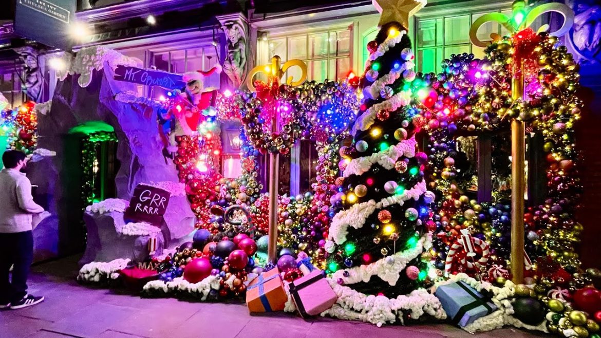 London Christmas Lights 2021 | Sloane Square & King’s Road Chelsea | London Walk - HDR 4K