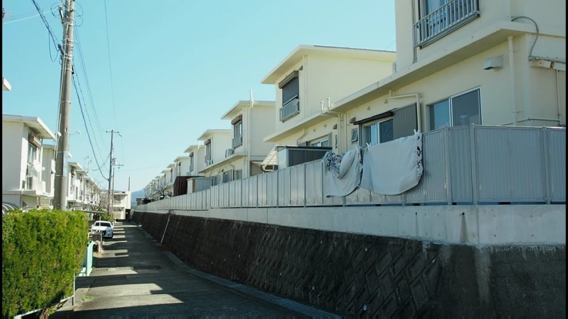 和歌山県で海の近くの古めの団地巡り【昭和団地】An old housing complex near the sea. Wakayama. Japan