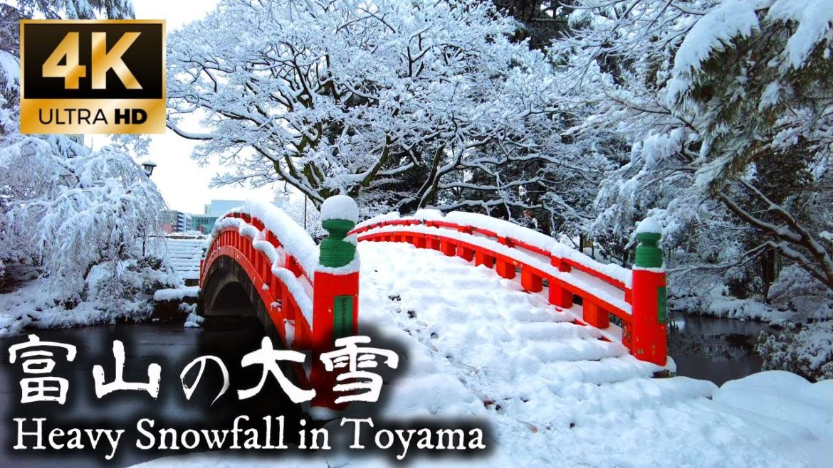 【4K】Japan Walking Tour - Heavy Snow on New Year's Eve in Toyama
