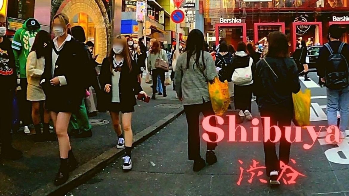 Many Japanese Girls. Shibuya Tokyo walking tour. 【4K】