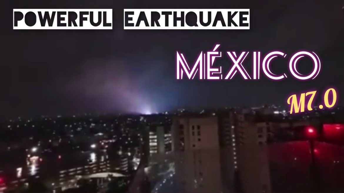 Bizarre earthquake lights!! The Powerful Earthquake M7.0 in Acopulco, México Bizarre earthquake lights!! The Powerful Earthquake M7.0 in Acopulco, México