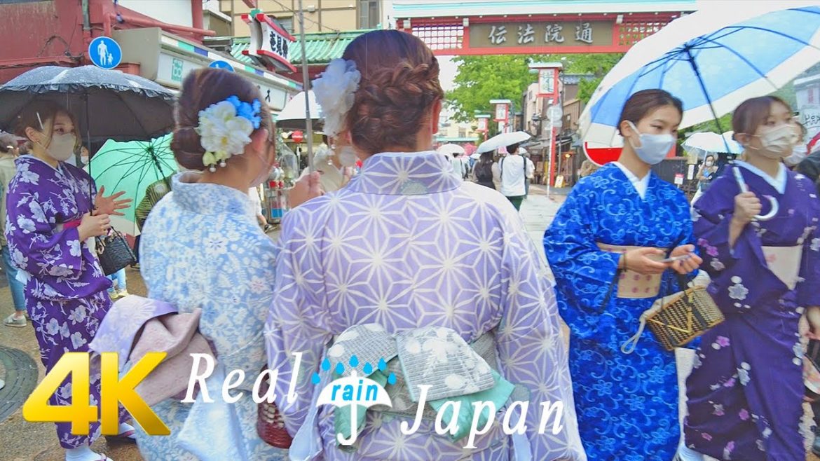 Kimono walk at Sensoji in the rain - Ambience ASMR 4K