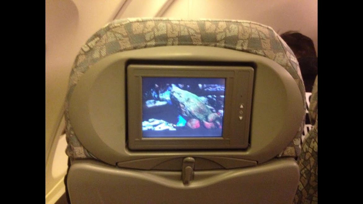 EVA Air Boeing B747-400 Seattle (SEA) to Taipei (TPE) Full Flight Upper Desk