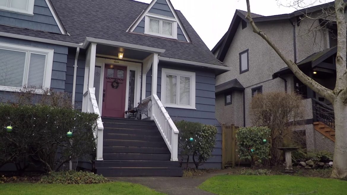 Walking in Vancouver BC Canada - 2019 - West 37 38 Street & Mayfair Avenue - City Tour