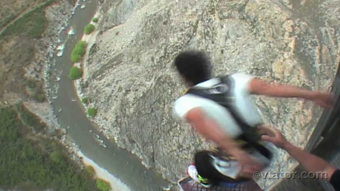 Queenstown Nevis Highwire Bungy Jump, New Zealand Queenstown Nevis Highwire Bungy Jump, New Zealand