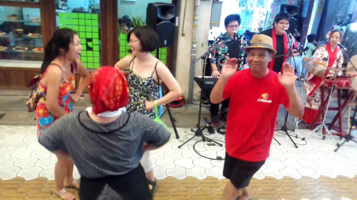 沖縄民謡遊び庭 沖縄民謡遊び庭