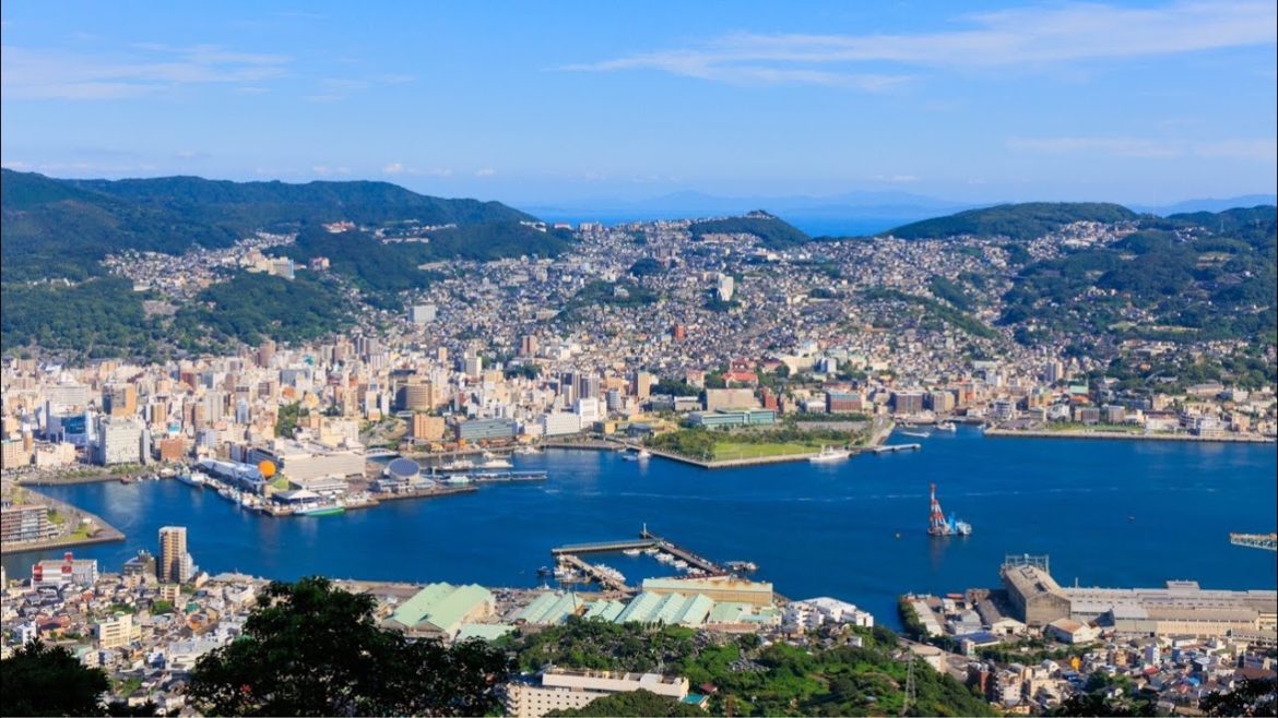 Japan Night Walking Tour. From Nagasaki City. Nagasaki Prefecture. 夜の長崎県長崎市内を散歩。 Japan Night Walking Tour. From Nagasaki City. Nagasaki Prefecture. 夜の長崎県長崎市内を散歩。