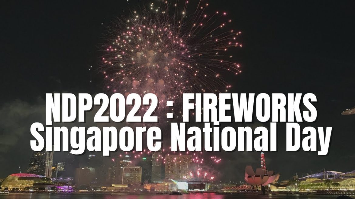 Singapore National Day 2022 Fireworks || NDP last showcase at the FLOAT || by: Stanlig Films