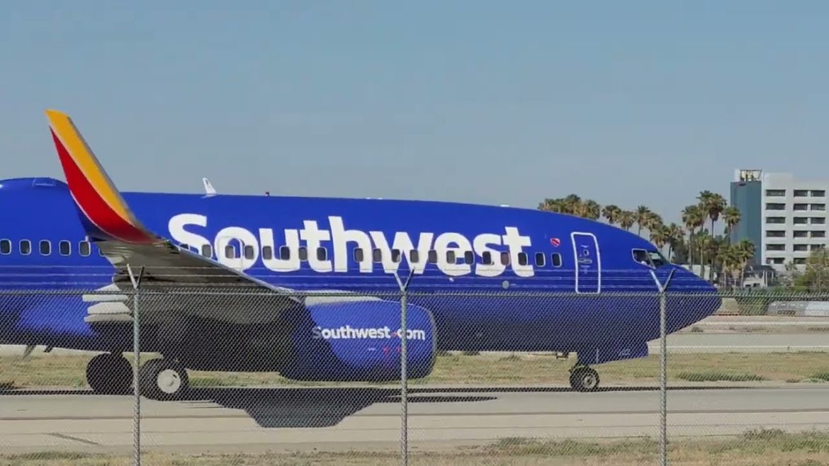 11 Minute Long Beach Summer Plane Spotting | KLGB Airport 11 Minute Long Beach Summer Plane Spotting | KLGB Airport