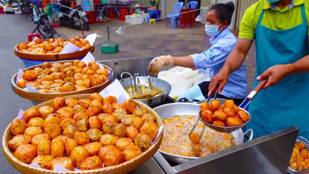 Early Cake Business! Popular Khmer Traditional Cake (NOM CHEUNG JROUK) | Cambodian Street Food Early Cake Business! Popular Khmer Traditional Cake (NOM CHEUNG JROUK) | Cambodian Street Food