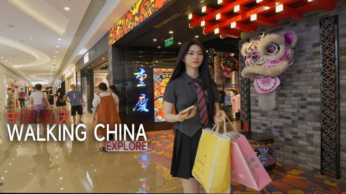 [China explore] 4K | Beautiful women elegance of walking in the city, July 30, 2022 Weather: Sunny