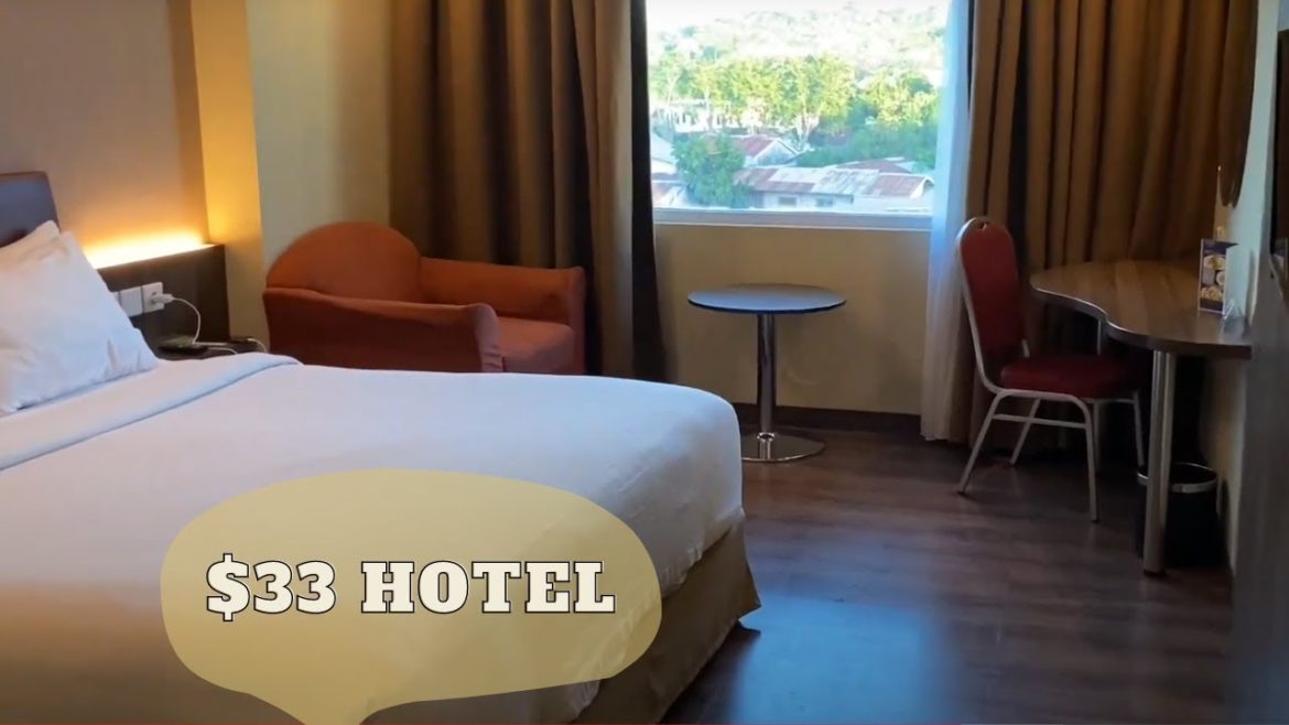 Solo travel vlog to Kupang Indonesia ✈️ Cheap Aston Hotel with best low cost carrier Lion Air