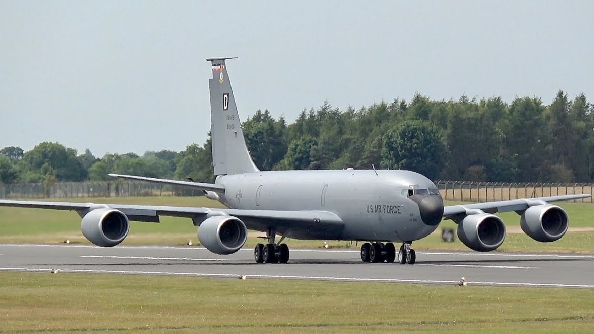Boeing KC-135R Stratotanker United States Air Force USAF departure at RAF Fairford RIAT 2017 AirShow