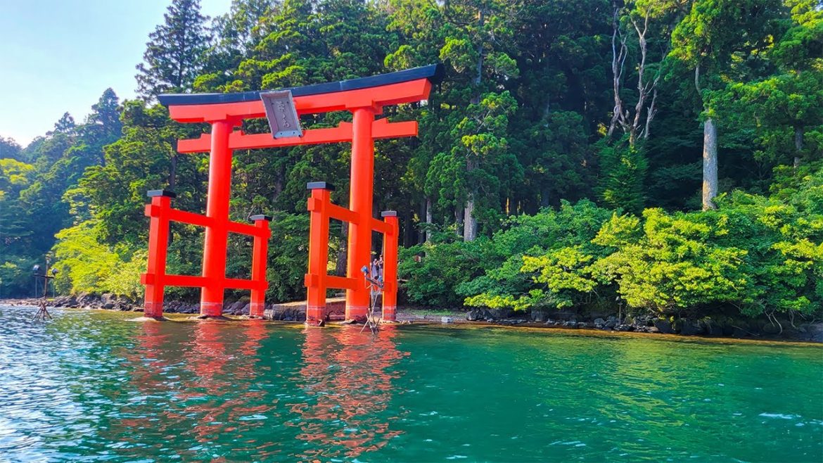 Spontaneous Trip to Japanese Hot Spring Town🌿😋 | Nature and Local Food | Hakone Lake Ashi Spontaneous Trip to Japanese Hot Spring Town🌿😋 | Nature and Local Food | Hakone Lake Ashi