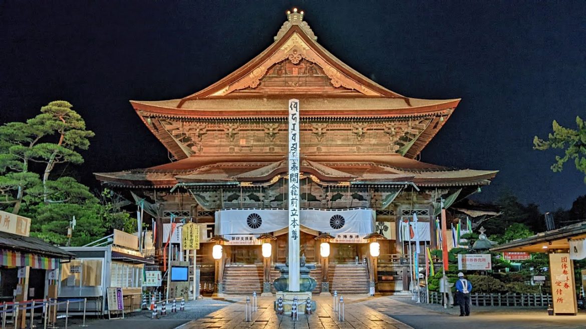 【長野のシンボル】7年に1度! 善光寺御開帳に行ってみた! 【長野のシンボル】7年に1度! 善光寺御開帳に行ってみた!